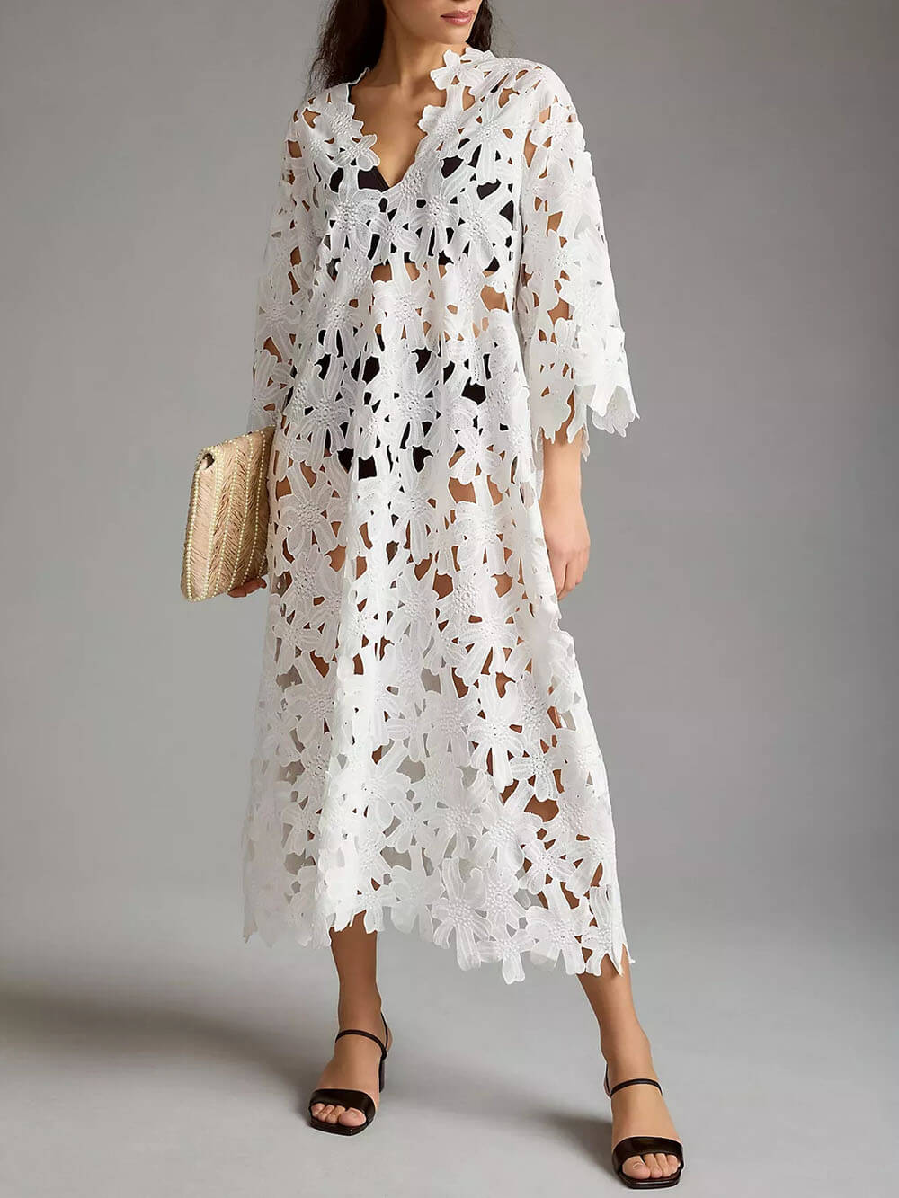 Mittellanges Strandkleid mit Spitzen-Cache-Coeur