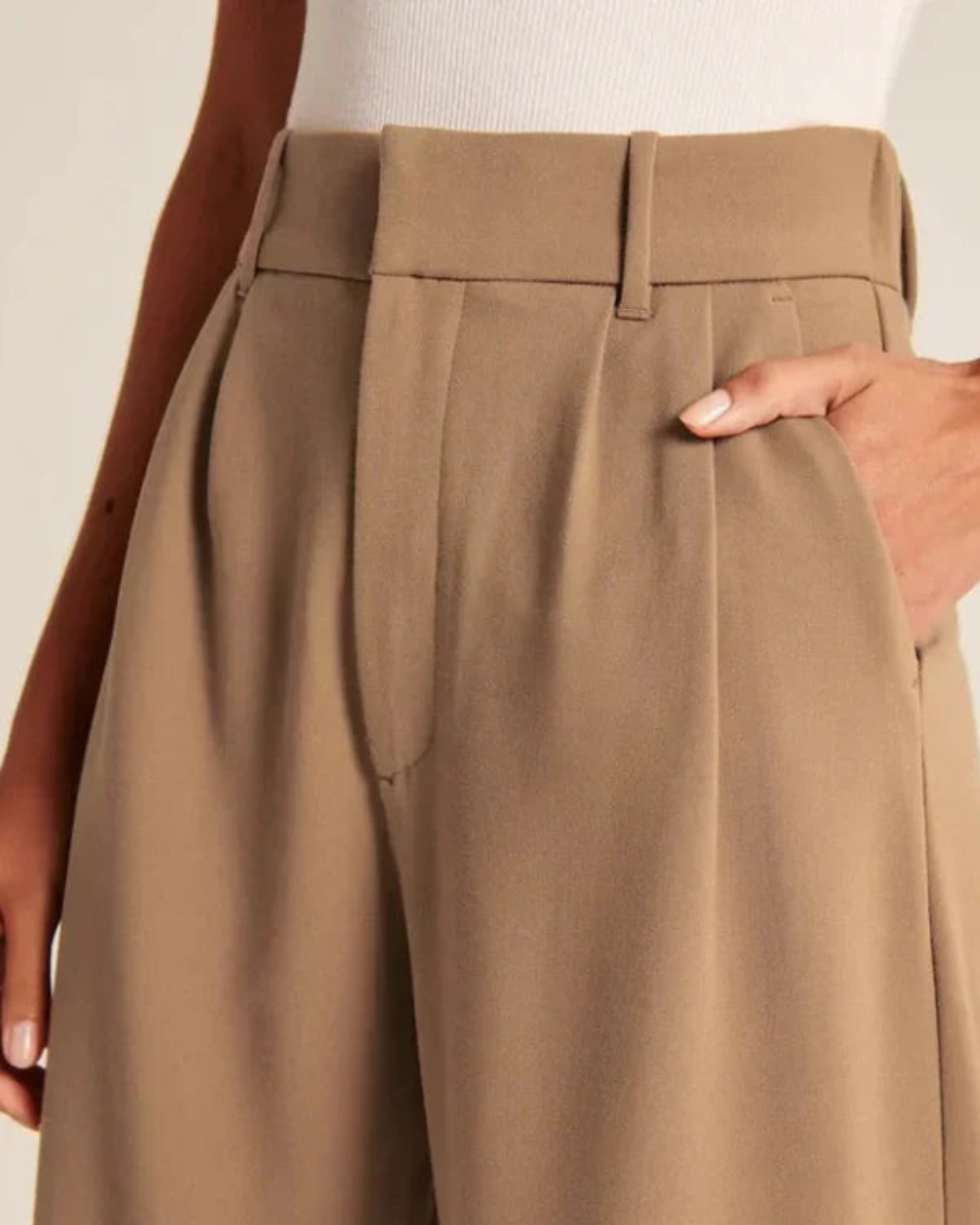 Elegante und formende T-Curve-Hose™