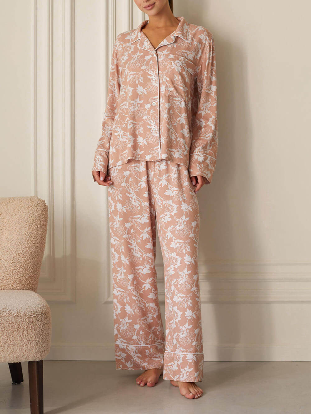 Weit geschnittenes Pyjama-Set mit Blumenmuster