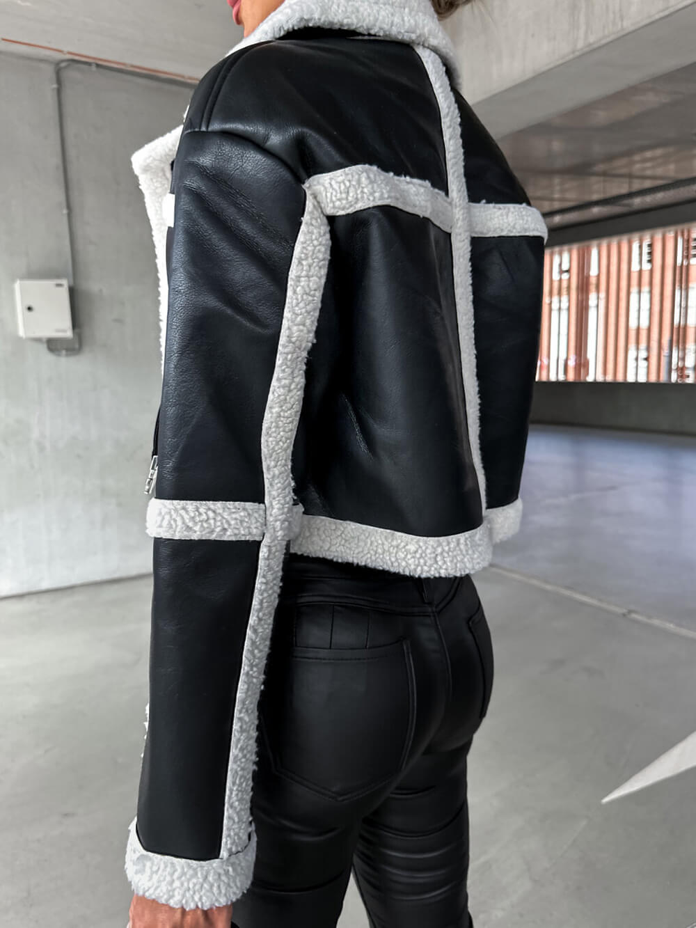 Jacke aus plüschigem Leder