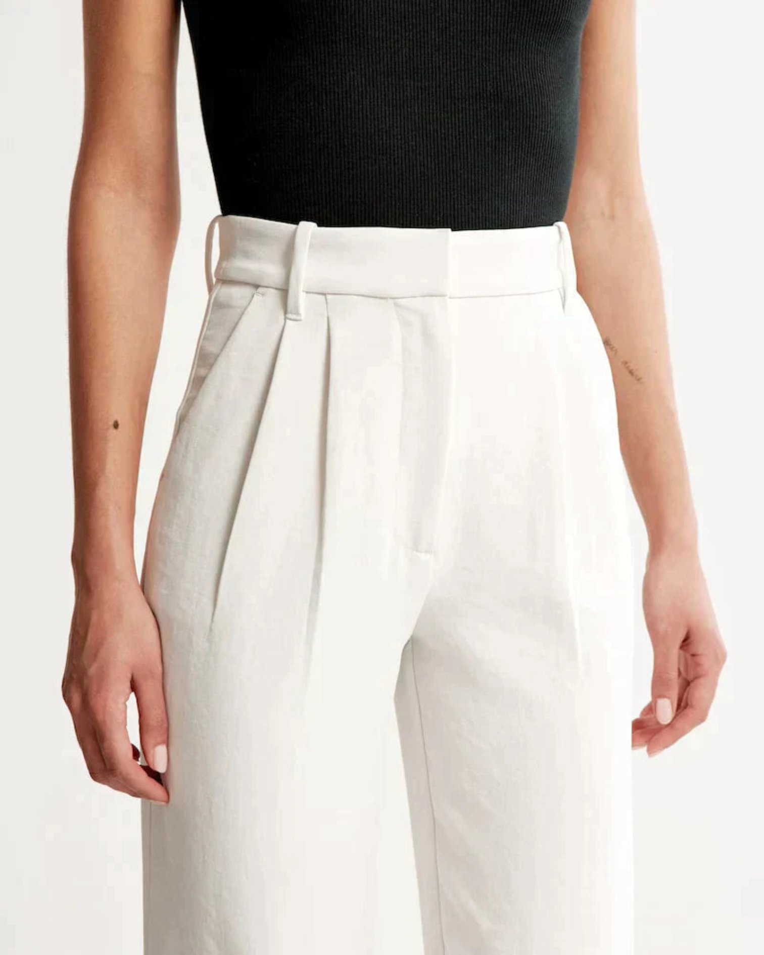 Elegante und formende T-Curve-Hose™