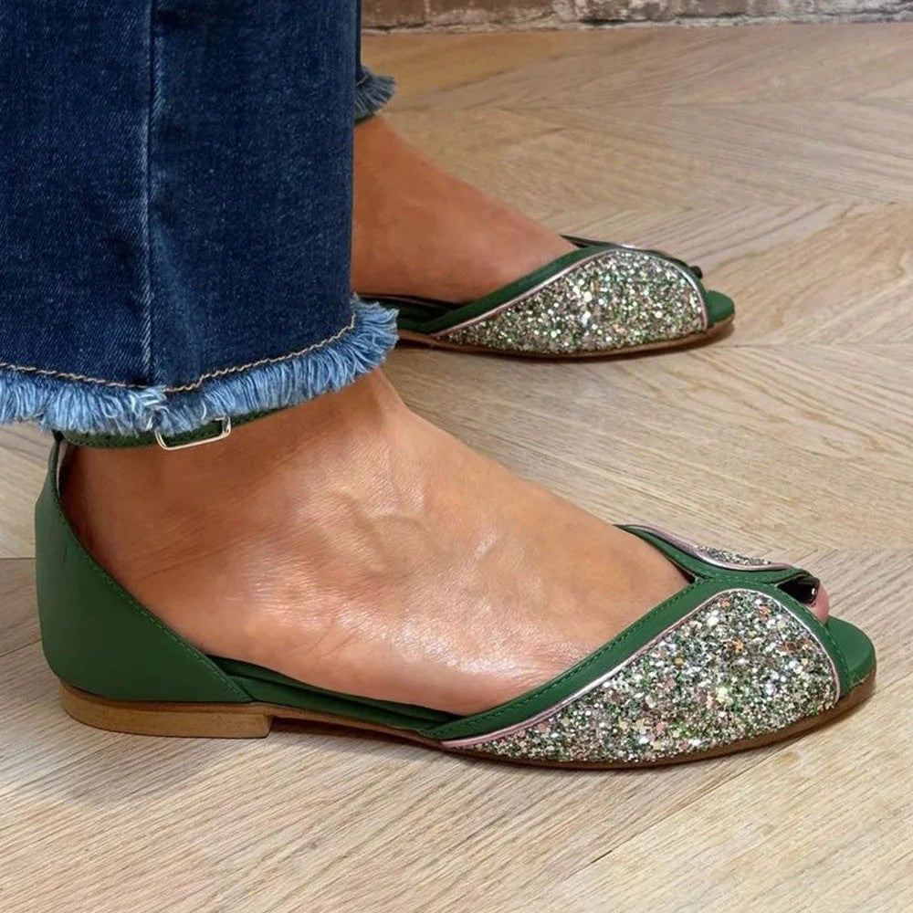 FLAT SANDAL WITH ANKLE STRAP