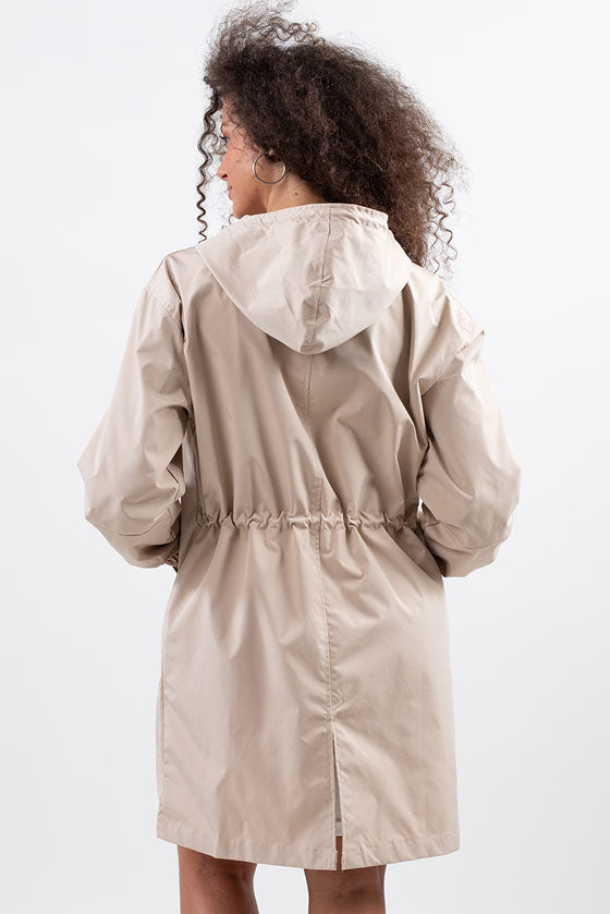 Wasserdichte Windjacke AquaShield™