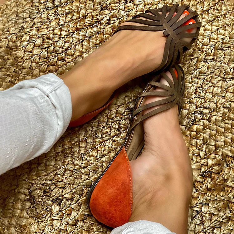 ENGRAVED SANDALS WITH BICOLORED DETAIL