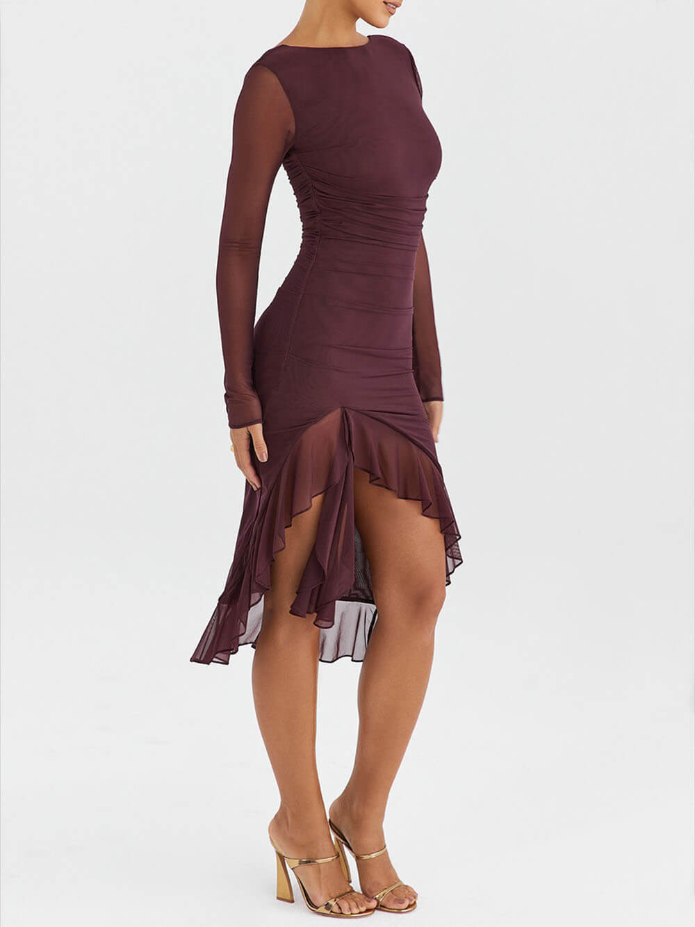 Midikleid mit bordeauxroten Rüschen