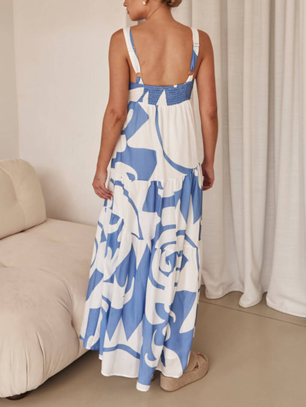 Langes Bohème-Kleid mit geometrischem Druck
