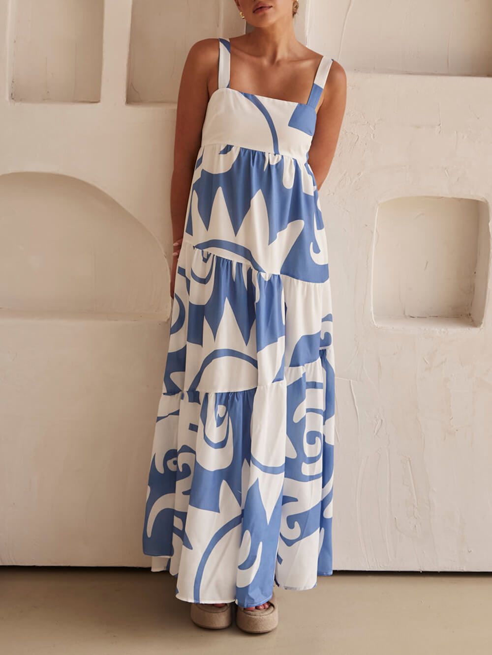 Langes Bohème-Kleid mit geometrischem Druck