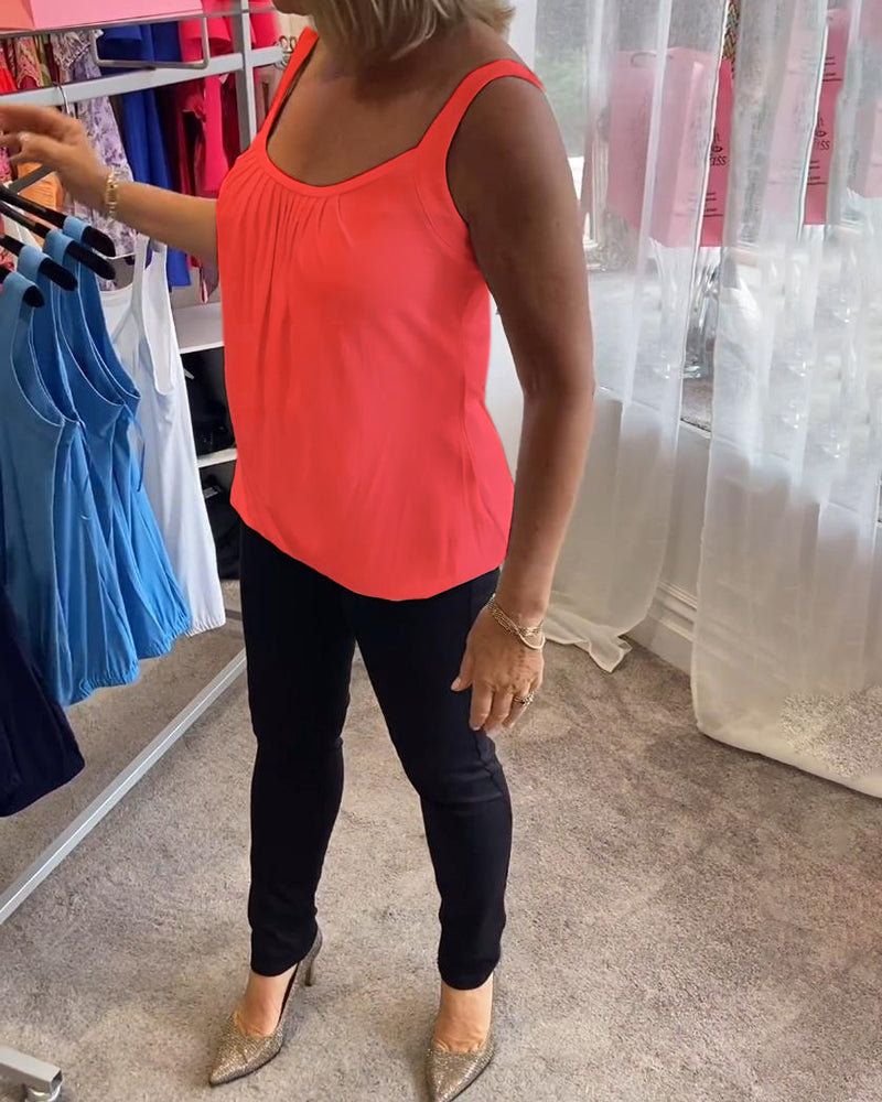 Robin™ | Summer Sleeveless Top with Round Neck