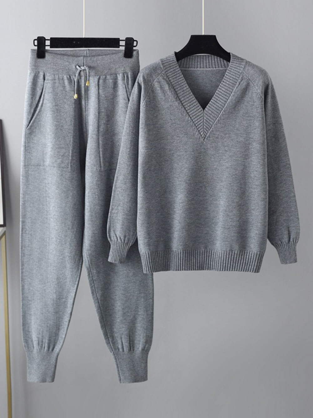 Luxuriöses Set aus Pullover und passender Hose