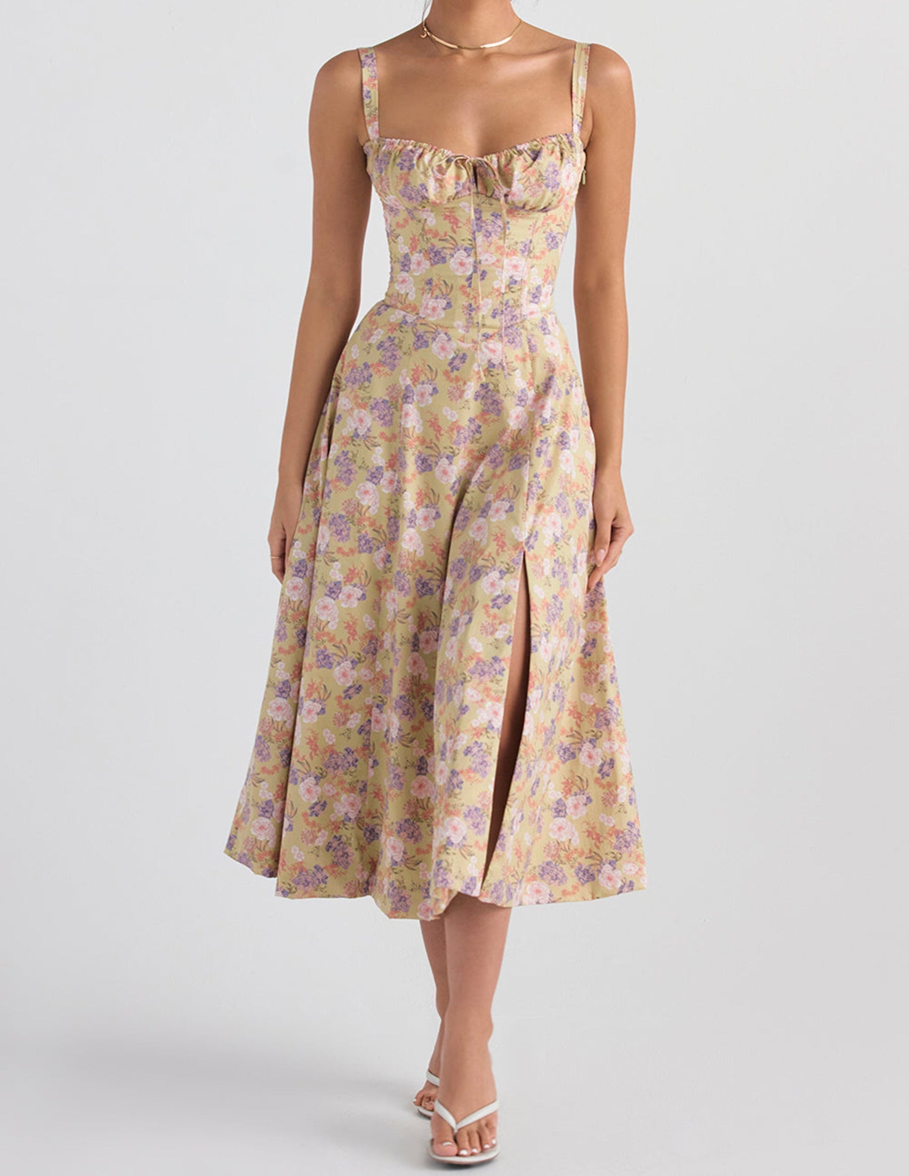 Babydoll-Kleid mit Fischgrätenmuster und Rosendruck