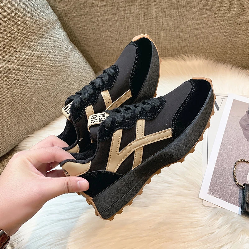 Bequeme Schuhe im Urban-Style LadiVania